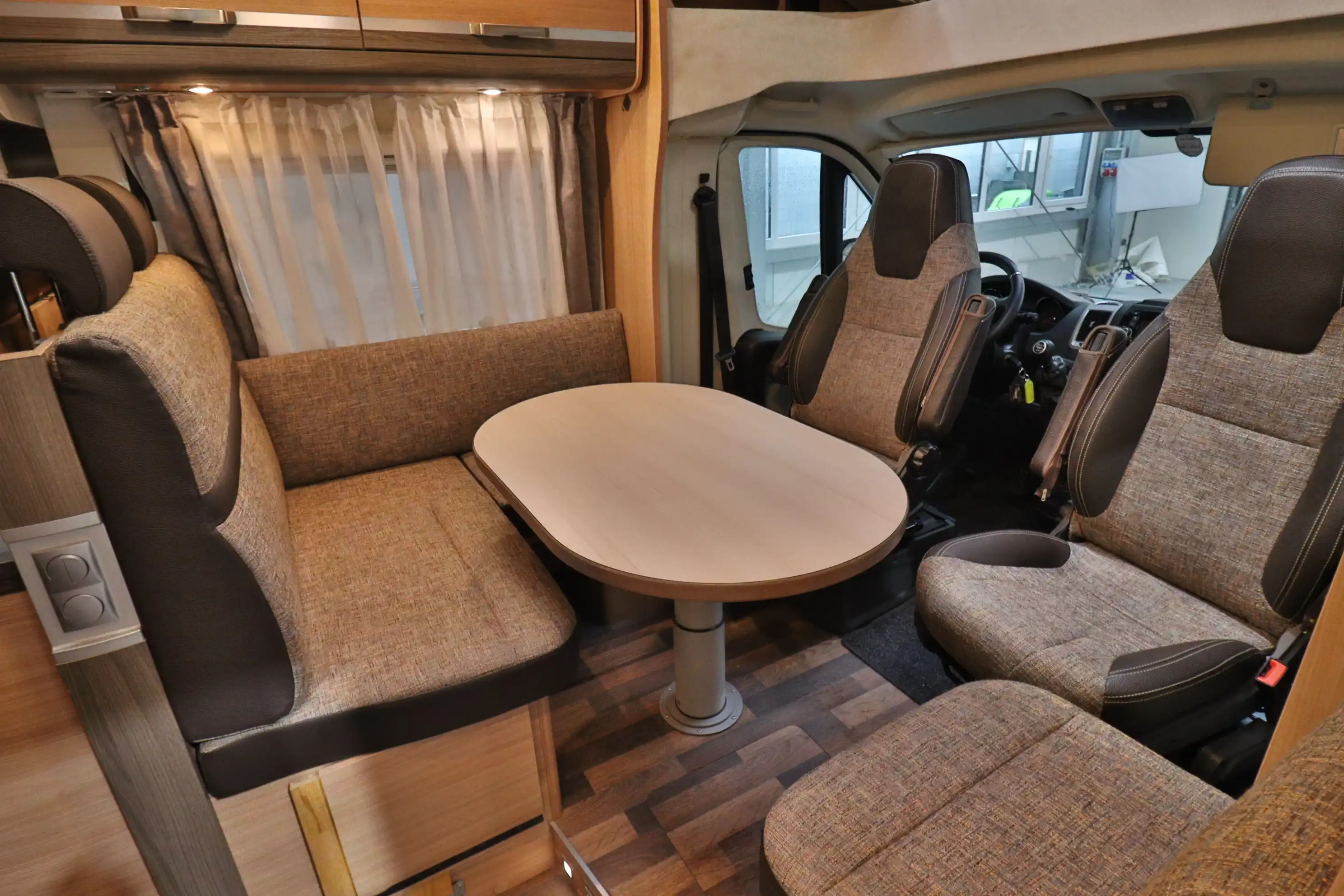 KNAUS Sky TI 700 MX Silver Selection